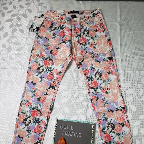 Floral Jeans - Picture 1 of 8